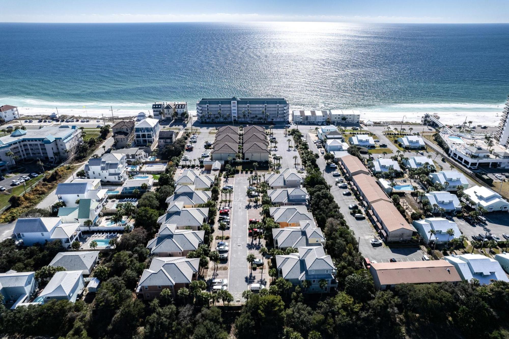 Bright And Modern Townhome Steps To Miramar Beach! Destin Exterior photo
